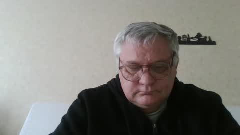 Thierrysymp online show from March 31, 5:25 pm