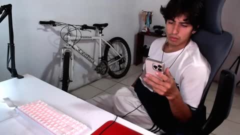 thieves_us online show from September 8, 5:12 pm