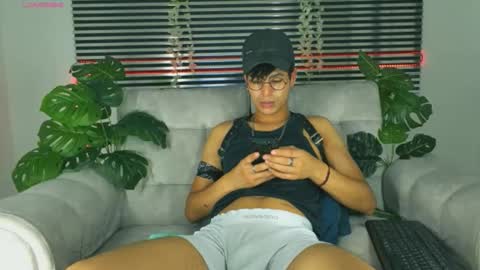 Thiago Saenzz online show from April 7, 6:08 pm