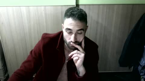 Thomas online show from December 13, 8:15 pm