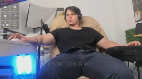 thom_ohtani online show from May 24, 1:33 am
