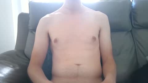 thomas22071997 online show from April 19, 2:38 pm