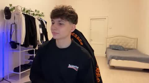 Thomas Hill online show from November 22, 8:19 pm