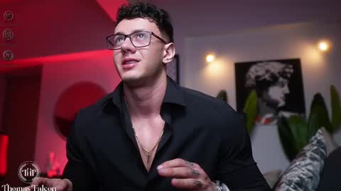 Thomas Falcon online show from February 15, 4:36 am