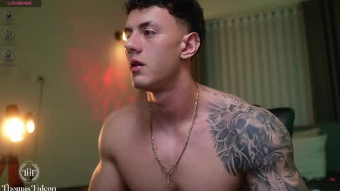 Thomas Falcon online show from December 8, 1:46 am