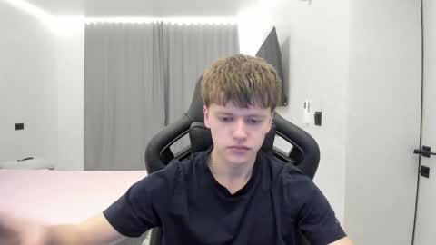 Tomas online show from April 8, 5:54 pm