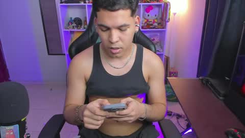 Thomas online show from April 8, 4:02 am