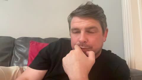 thomisfra online show from August 9, 8:36 pm