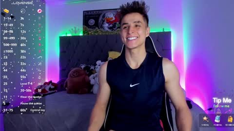 Thom Klein online show from January 22, 7:34 pm