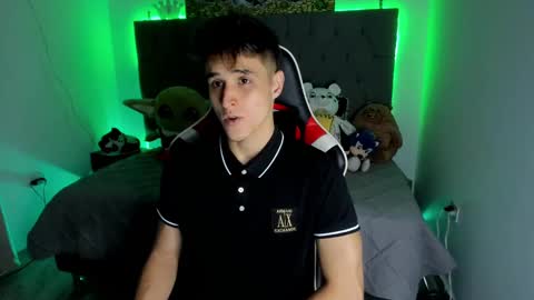 Thom Klein online show from February 11, 7:05 pm