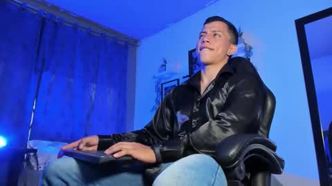 Snapshot of thomsevery chatting on October 27, 10:34 pm Thoms Every online show from October 27, 10:34 pm