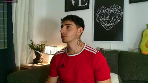 thomylov online show from April 3, 12:29 am