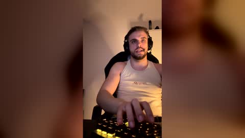 thorodinson03 online show from February 12, 6:03 pm