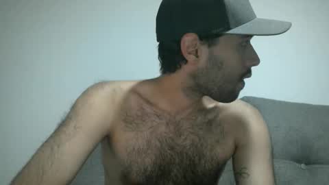 Snapshot of throwawayyourgun chatting on January 22, 3:18 pm Luka online show from January 22, 3:18 pm