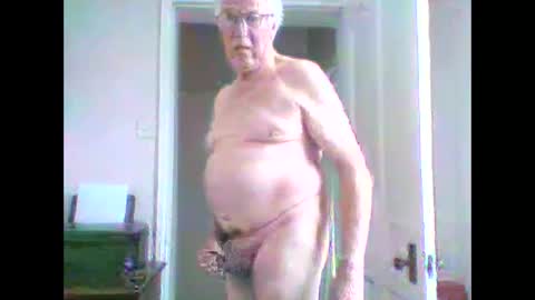 Snapshot of thruster99 chatting on September 18, 4:20 pm thruster99 online show from September 18, 4:20 pm