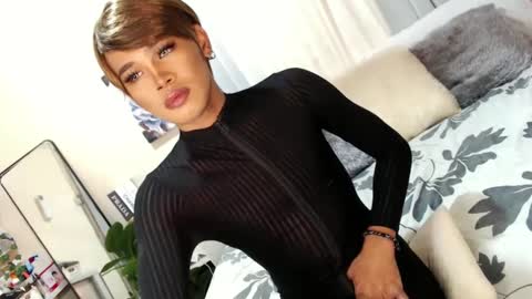 Snapshot of tiara_perezx chatting on February 10, 2:19 am Sam online show from February 10, 2:19 am