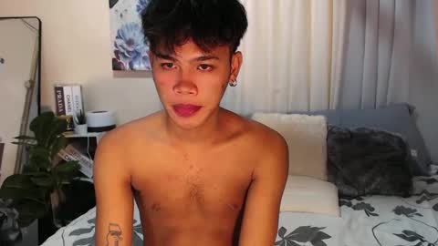 Snapshot of tiara_perezx chatting on January 25, 12:59 am Sam online show from January 25, 12:59 am