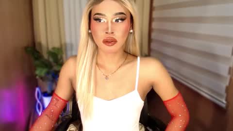 Snapshot of tiara_perezx chatting on September 20, 6:30 pm Sam online show from September 20, 6:30 pm