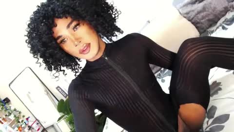 Snapshot of tiara_perezx chatting on February 7, 3:13 am Sam online show from February 7, 3:13 am