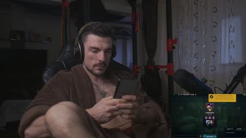 Snapshot of tickle_my_pickle07 chatting on December 9, 1:57 pm tickle_my_pickle07 online show from December 9, 1:57 pm