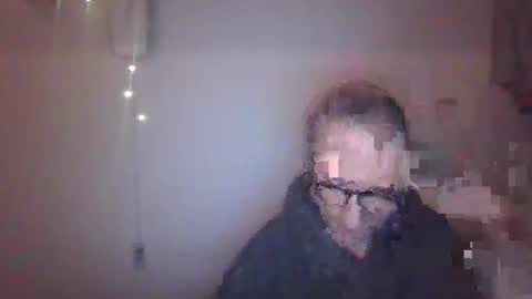 tiddles12345 online show from December 17, 12:18 am