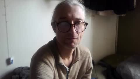 tiddles12345 online show from April 26, 12:35 pm