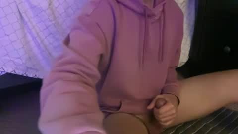 Snapshot of tigerboyyxx chatting on December 29, 4:27 am tigerboyyxx online show from December 29, 4:27 am