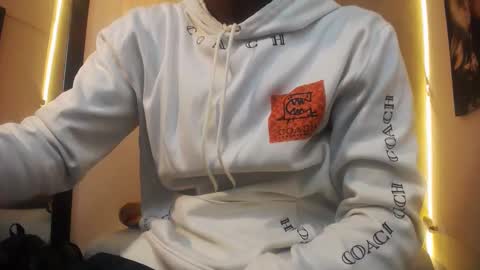 Snapshot of tigga_sall chatting on September 30, 2:18 am Tigga Sall online show from September 30, 2:18 am