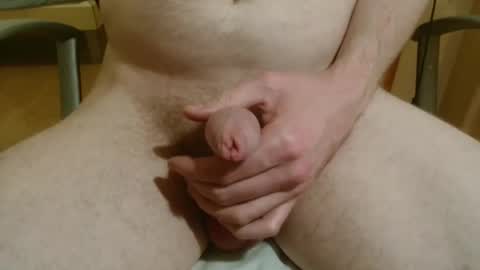 Snapshot of timide93 chatting on September 18, 5:37 pm jeune coquin online show from September 18, 5:37 pm