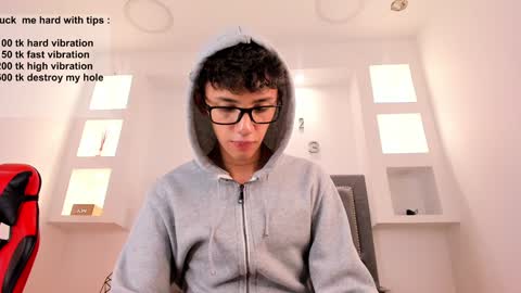 Timothy 21 years old online show from December 10, 7:37 am