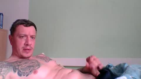 tinizzle86 online show from April 13, 10:38 am