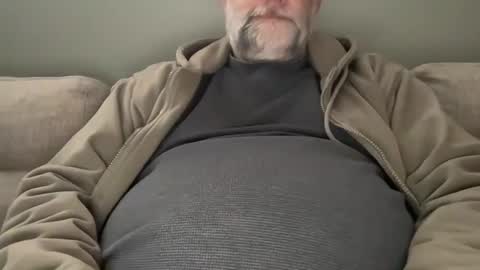 Snapshot of tjbear101 chatting on February 2, 6:10 pm tjbear101 online show from February 2, 6:10 pm