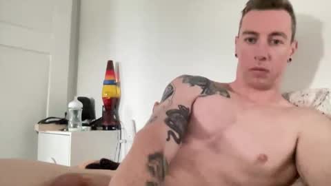 Snapshot of tjblizzard94 chatting on September 20, 11:49 pm FitAus94 online show from September 20, 11:49 pm