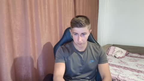 todhorny987 online show from February 17, 5:25 am