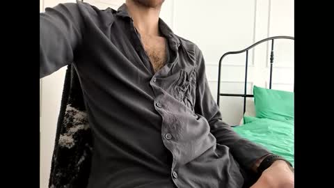 Snapshot of toja112 chatting on January 25, 9:57 am Martin online show from January 25, 9:57 am