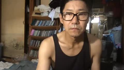 small man online show from August 9, 9:31 pm