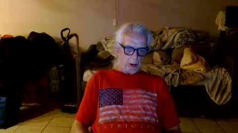 tom112292014 online show from May 29, 11:37 pm