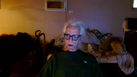 tom112292014 online show from May 25, 12:22 pm