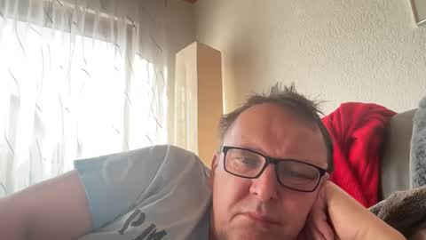 Tom online show from March 8, 8:19 am