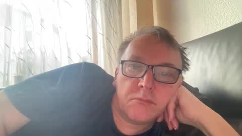 Tom online show from February 1, 8:29 am