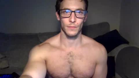 tom90ukx online show from March 7, 4:00 pm