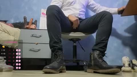 Tom online show from March 2, 12:21 am