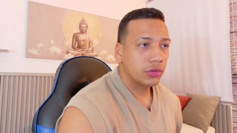 Tom muscle1 online show from November 20, 12:15 pm