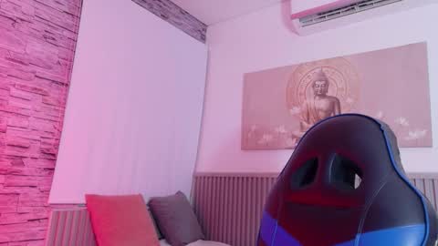 Tom muscle1 online show from March 6, 12:13 pm