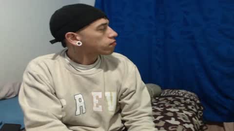 tomas_turbado_ online show from July 20, 10:39 am
