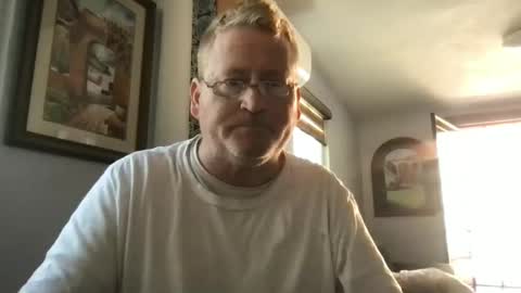 Snapshot of tomascausa chatting on January 2, 6:34 pm Hola online show from January 2, 6:34 pm