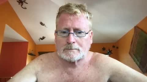 Snapshot of tomascausa chatting on September 25, 6:40 pm Hola online show from September 25, 6:40 pm