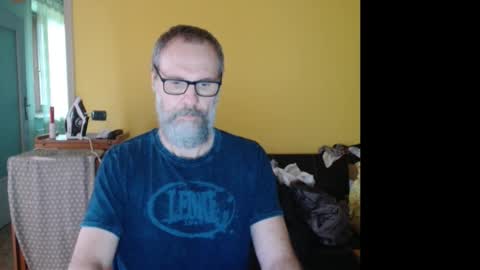 Snapshot of tomasmilian77 chatting on October 22, 7:34 am Tomas Milian online show from October 22, 7:34 am