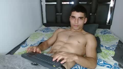 tomaz_18 online show from March 2, 12:21 am