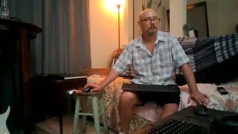 sirmuggsalot online show from June 10, 4:58 am